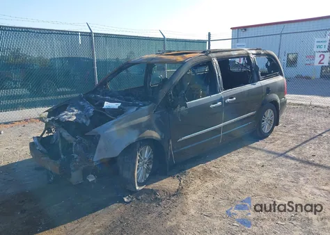 2013 Chrysler Town & Country Limited from USA, damaged, VIN 2C4RC1GG4DR539093